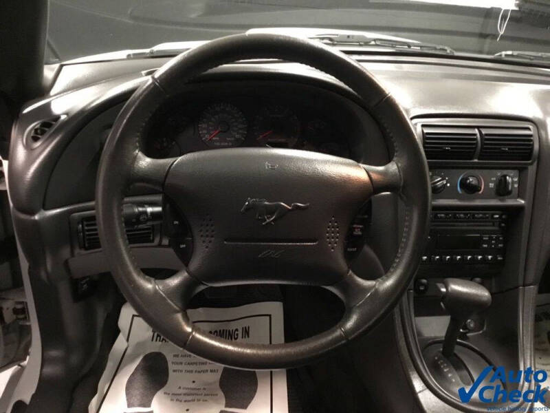 2003 Ford Mustang