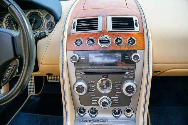 2015 Aston Martin DB9 Volante