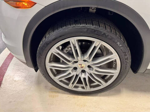 2014 Porsche Cayenne Platinum