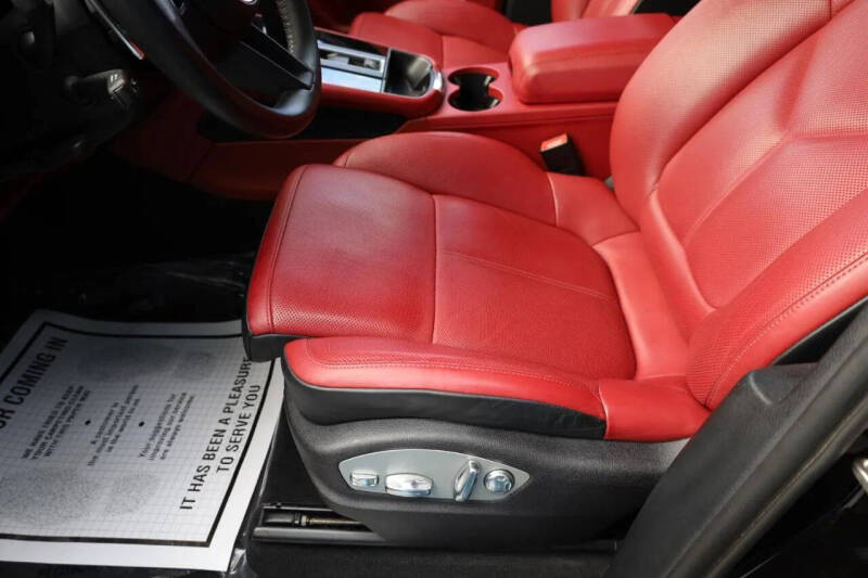 2024 Porsche Macan S
