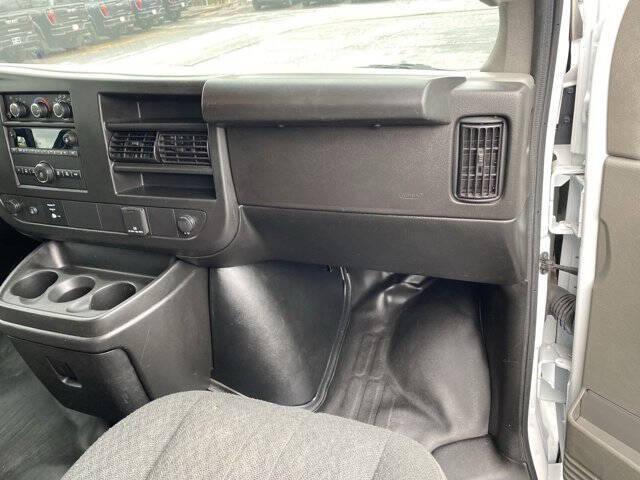 2023 GMC Savana 2500