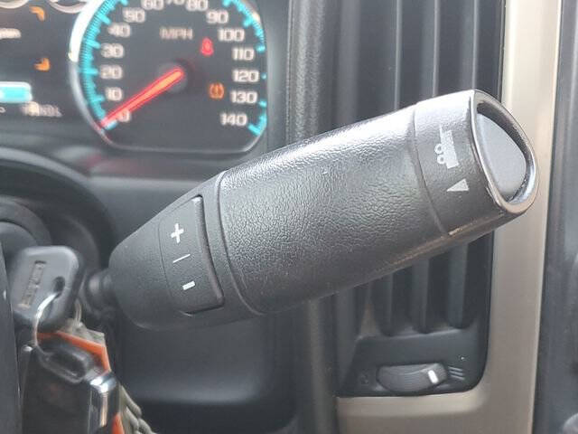 Silver 2017 GMC Sierra 1500 Denali 31