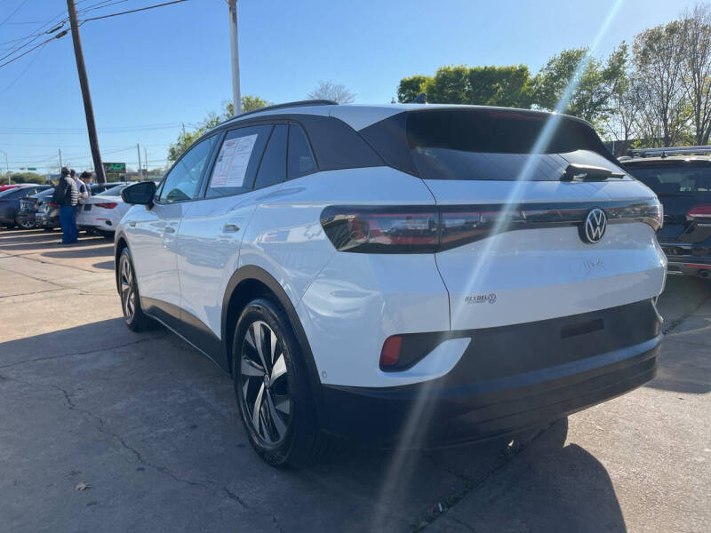 2023 Volkswagen ID.4 Pro