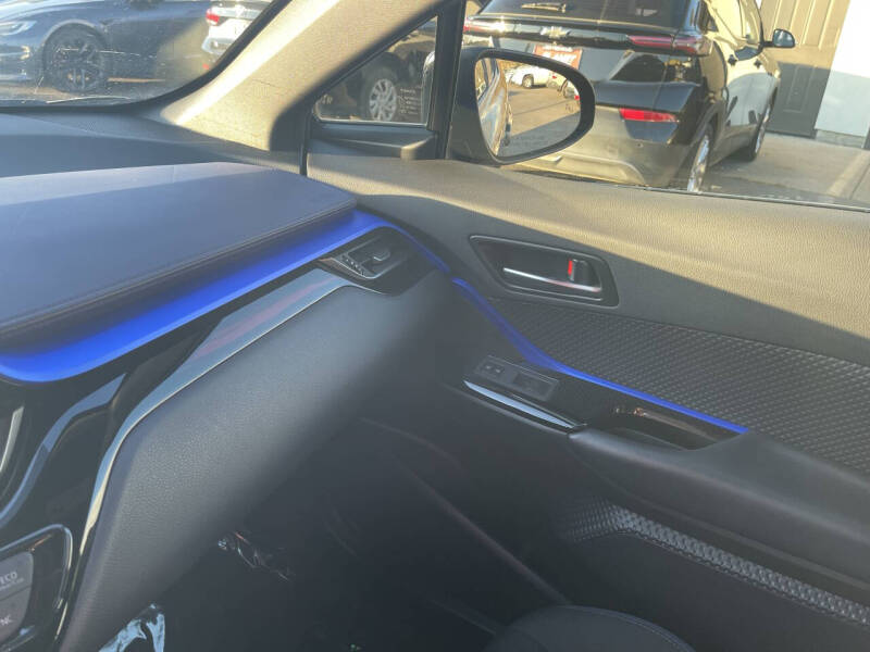 2020 Toyota C-HR XLE