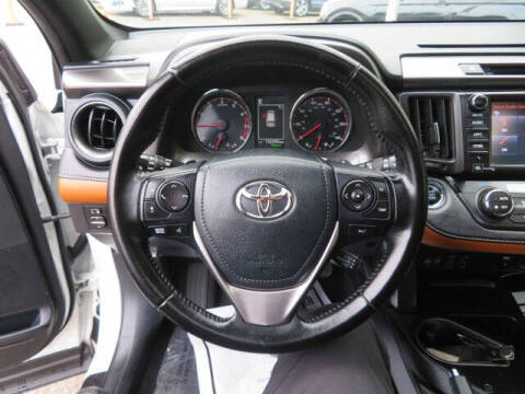 2017 Toyota RAV4 SE