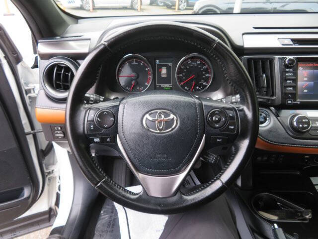 2017 Toyota RAV4 SE