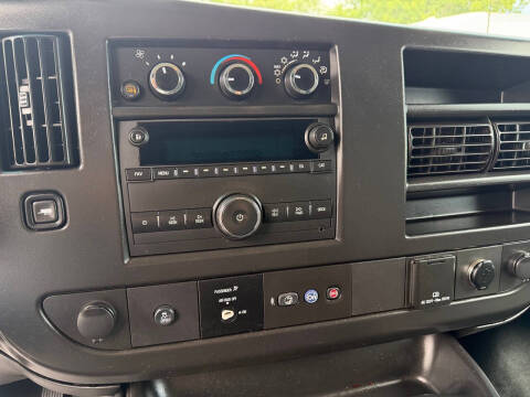 2022 GMC Savana 2500