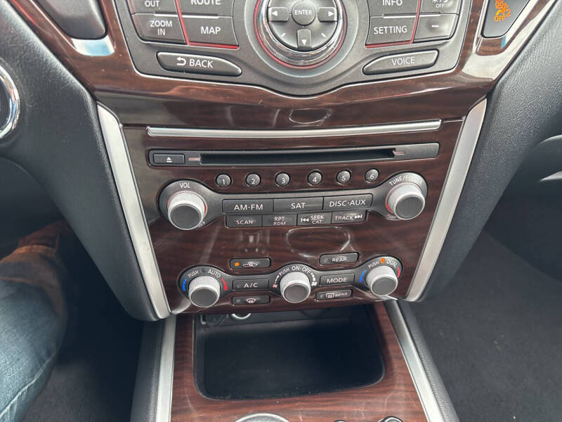 2016 Nissan Pathfinder Platinum