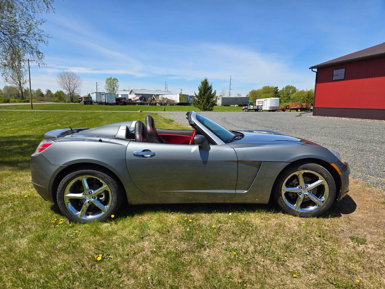 2007 Saturn SKY 12