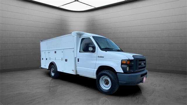 2016 Ford E-Series Cutaway Base's photo