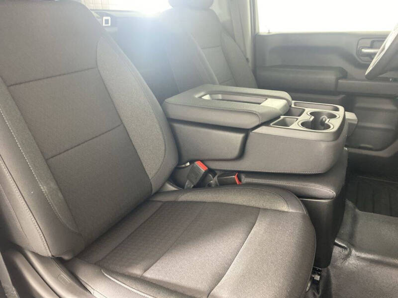 2025 GMC Sierra 2500HD Pro