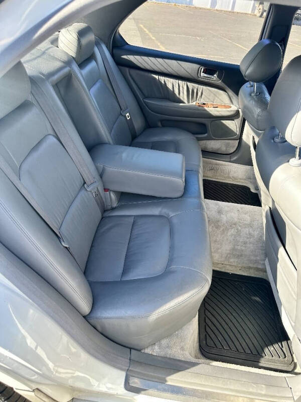 1997 Lexus LS 400