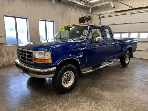 1995 Ford F-250 for sale at Sand's Auto Sales in Cambridge MN