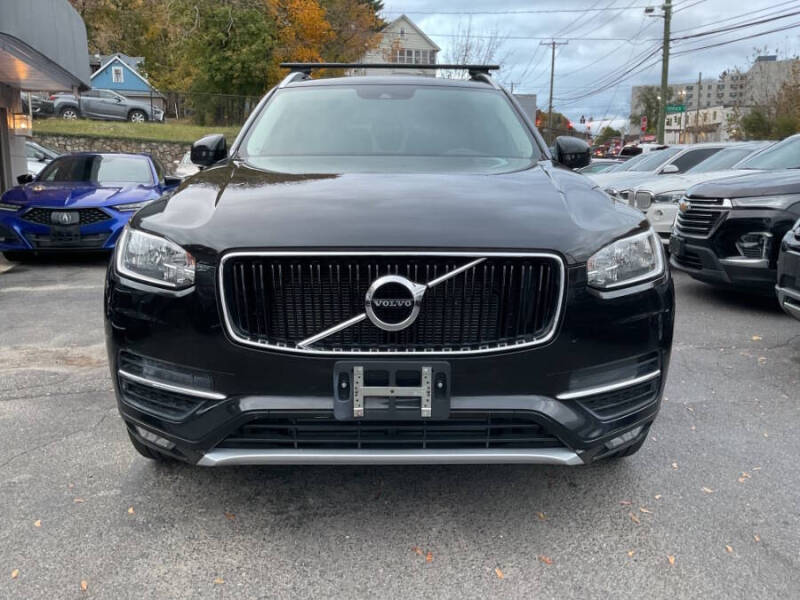 2016 Volvo XC90 T6 Momentum