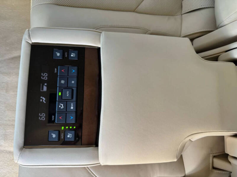 2020 Lexus LX 570 Two-Row