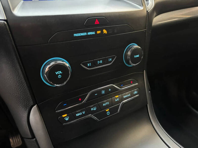 2020 Ford Edge SE