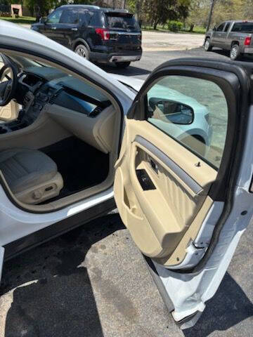 2015 Ford Taurus