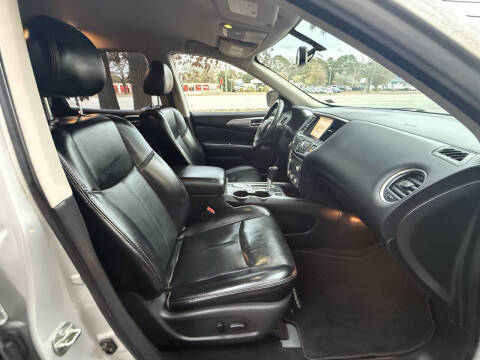 2020 Nissan Pathfinder SL