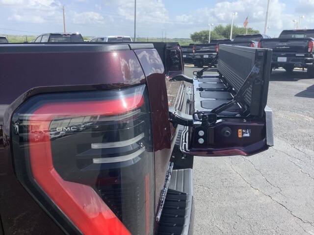 2025 GMC Sierra EV Denali