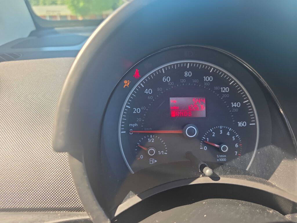 2008 Volkswagen New Beetle Convertible 51