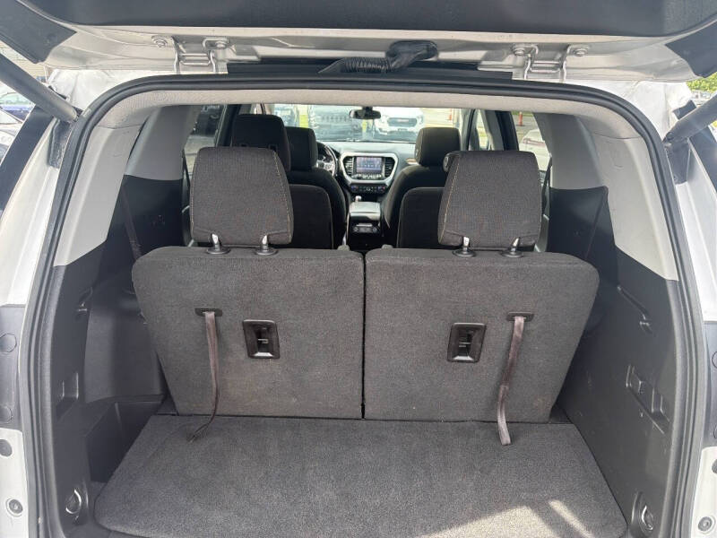2018 GMC Acadia SLE-2