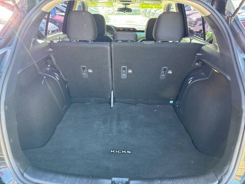 2023 Nissan Kicks SV