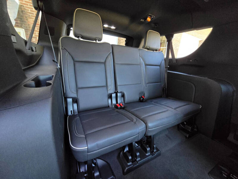 2023 GMC Yukon XL SLT