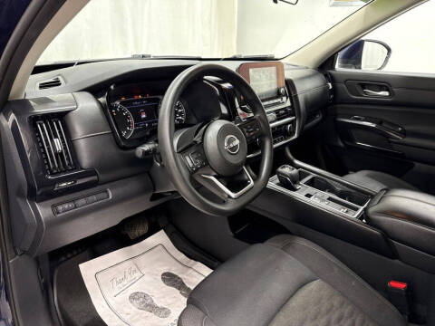 2022 Nissan Pathfinder S