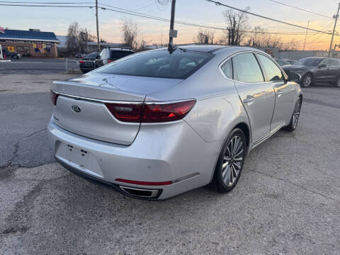 2017 Kia Cadenza Premium