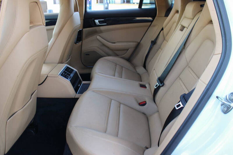 2020 Porsche Panamera