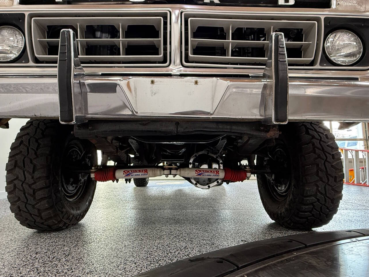 1976 Ford F-250 39