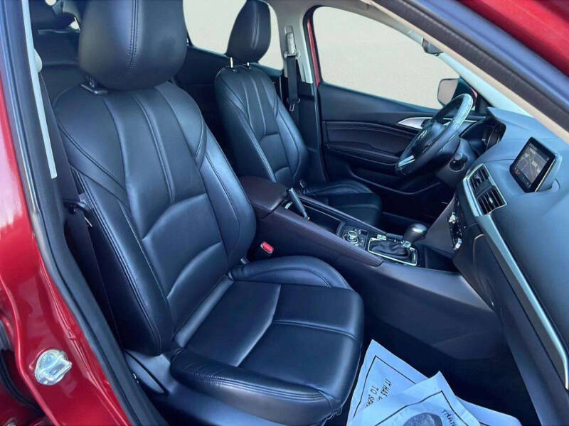 2018 Mazda MAZDA3 Touring