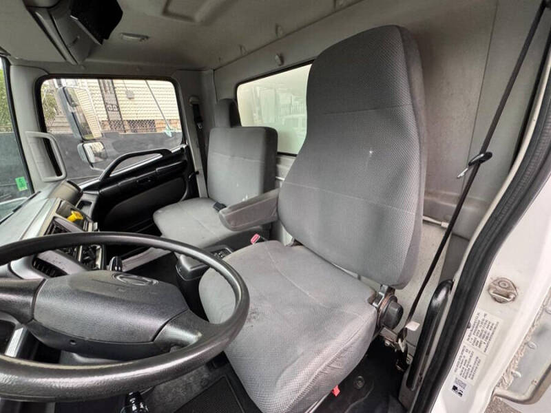 2019 Hino 338