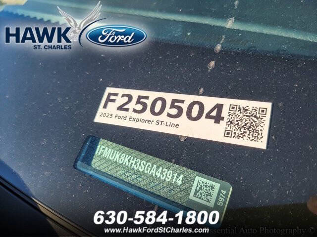 2025 Ford Explorer ST-Line
