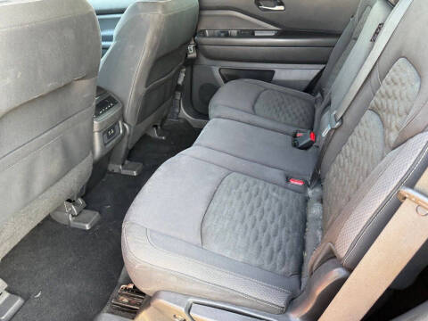 2022 Nissan Pathfinder SV