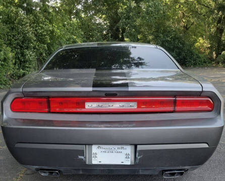 2012 Dodge Challenger SXT