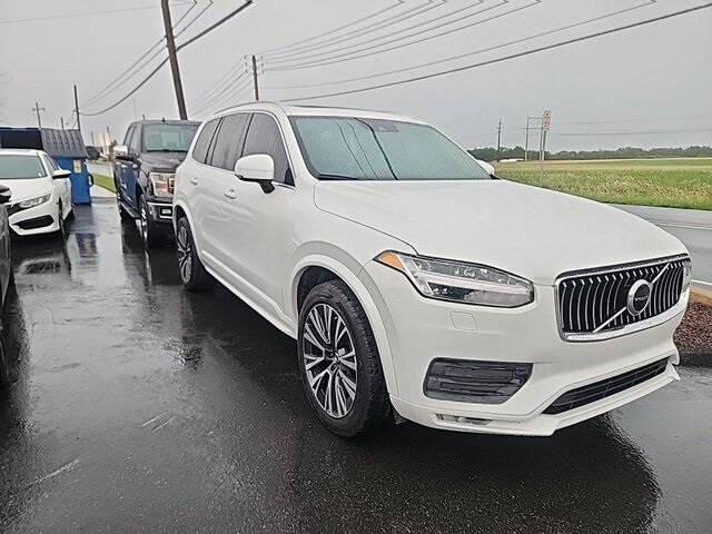 2022 Volvo XC90 T5 Momentum