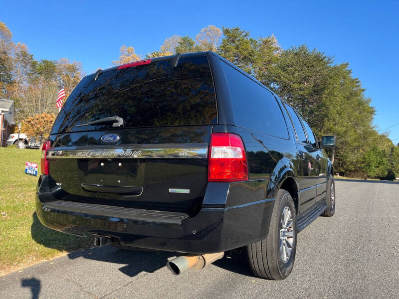 2017 Ford Expedition XLT photo 4