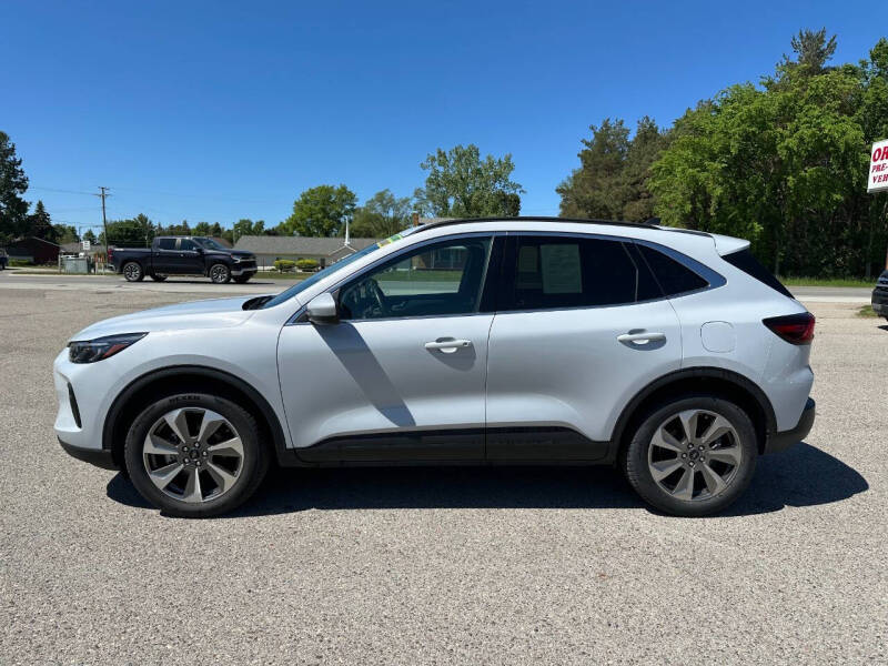 2025 Ford Escape Platinum
