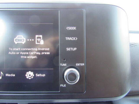 2023 Kia Carnival LX