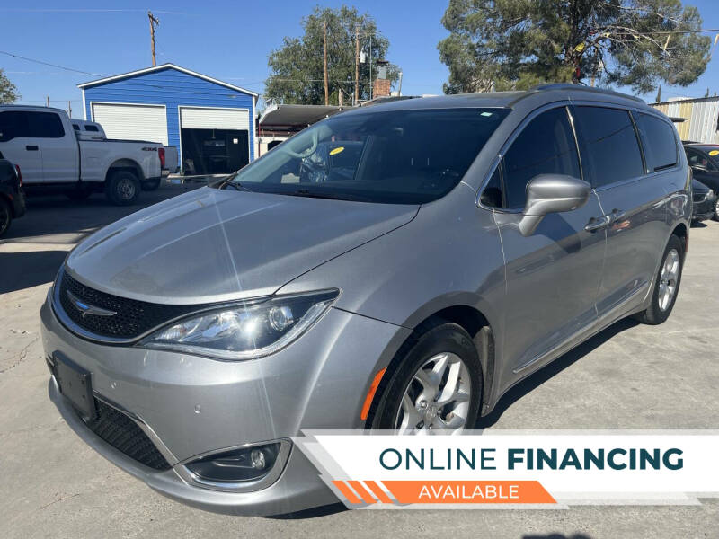 2018 Chrysler Pacifica Touring L Plus's photo