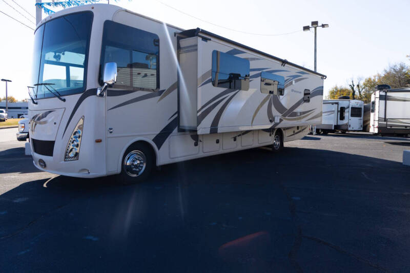 2017 Thor Motor Coach WINDSPORT 34F