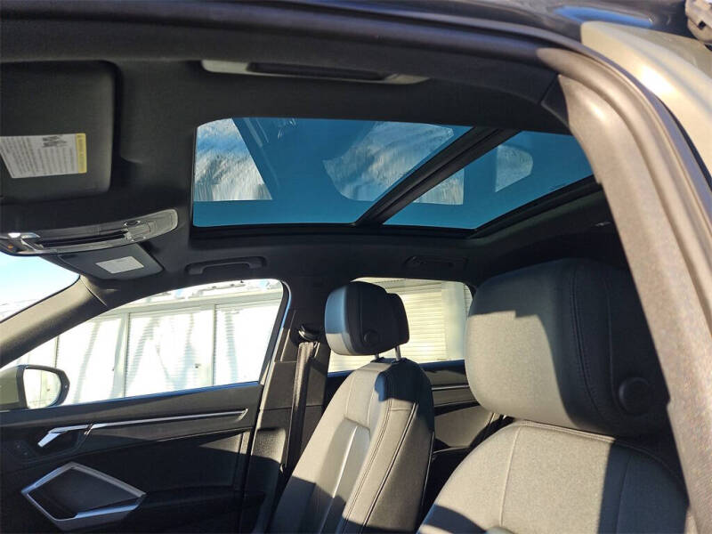 2022 Audi Q3 quattro S line Premium 45 TFSI