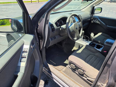 2012 Nissan Pathfinder LE