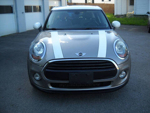 2017 MINI Hardtop 4 Door Cooper