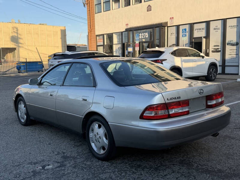 2000 Lexus ES 300