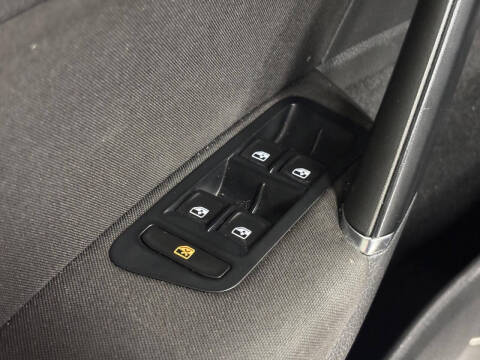 2016 Volkswagen e-Golf SE