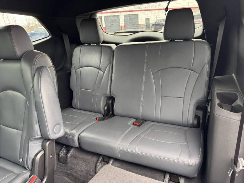 2022 Buick Enclave Essence