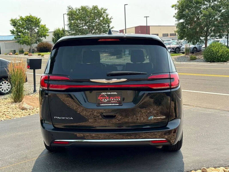 2024 Chrysler Pacifica Plug-In Hybrid Select
