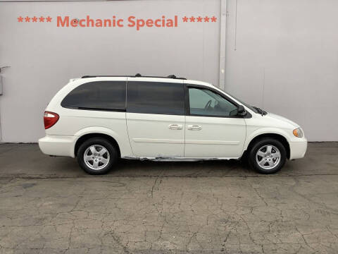 2005 Dodge Grand Caravan SXT